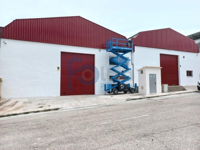 Pintado de chapas metálicas,puerta y fachada